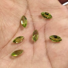 Peridot 10x5mm marquise facet 1.11 cts